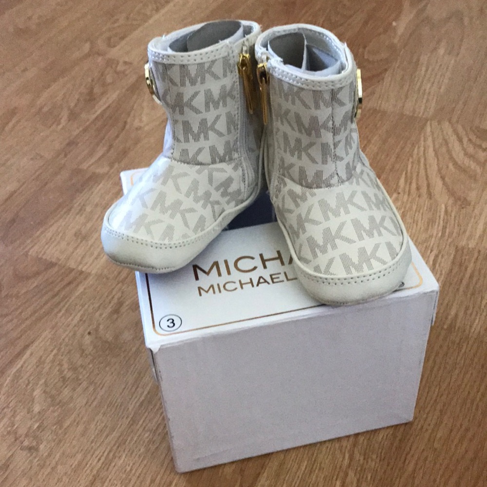 Michael Kors Baby Booties sz 3 (6-9m)